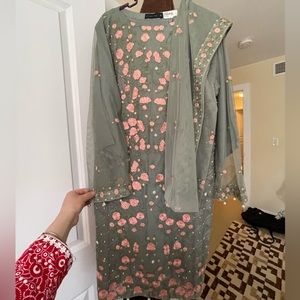 !!Eid sale!!! Three piece net suite Bin saeed